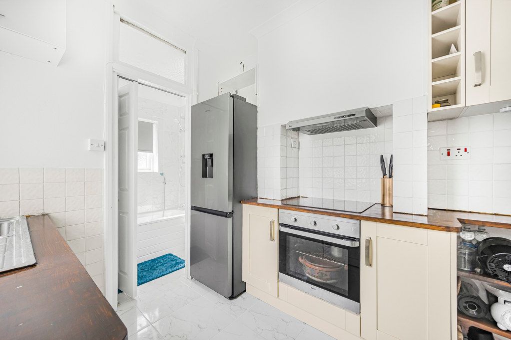 Property photo 2 of 14 Kitchen