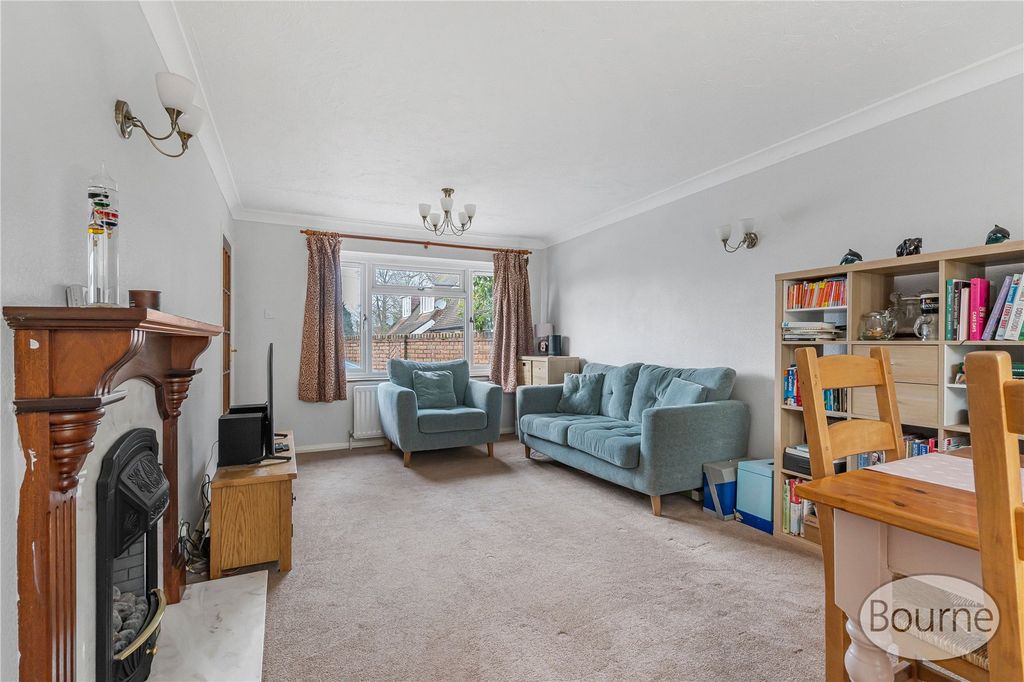 Property photo 2 of 16 Picture No. 03