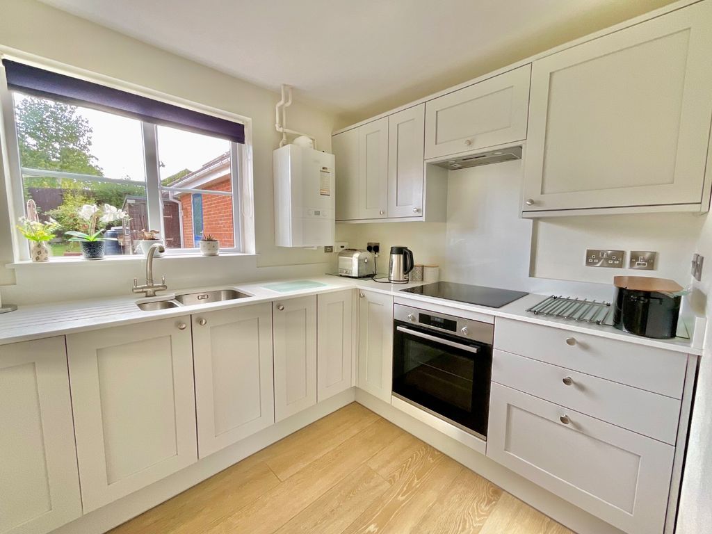 Property photo 3 of 31 4465237