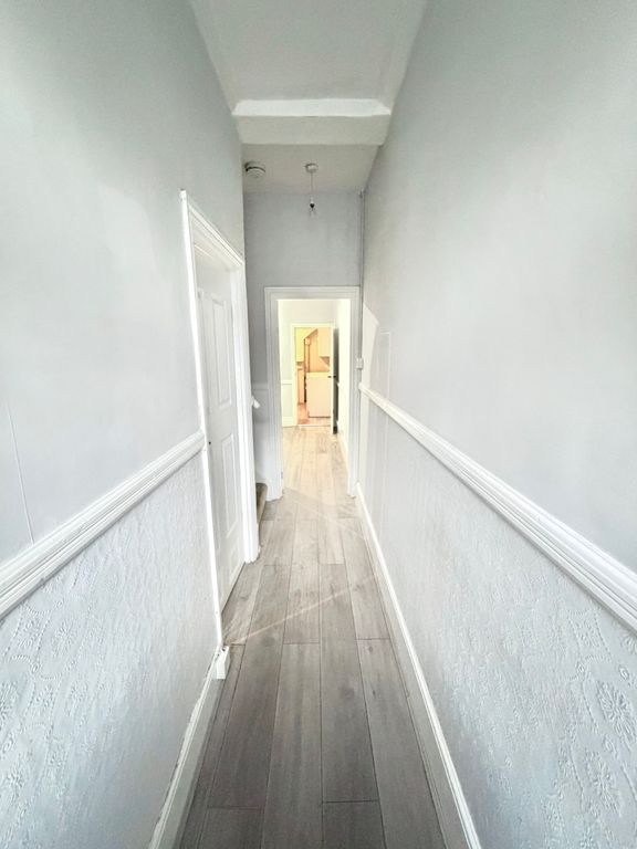 Property photo 2 of 31