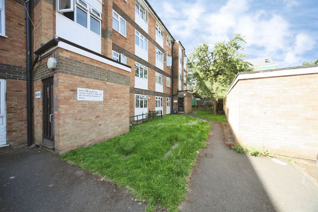 Property photo 3 of 14