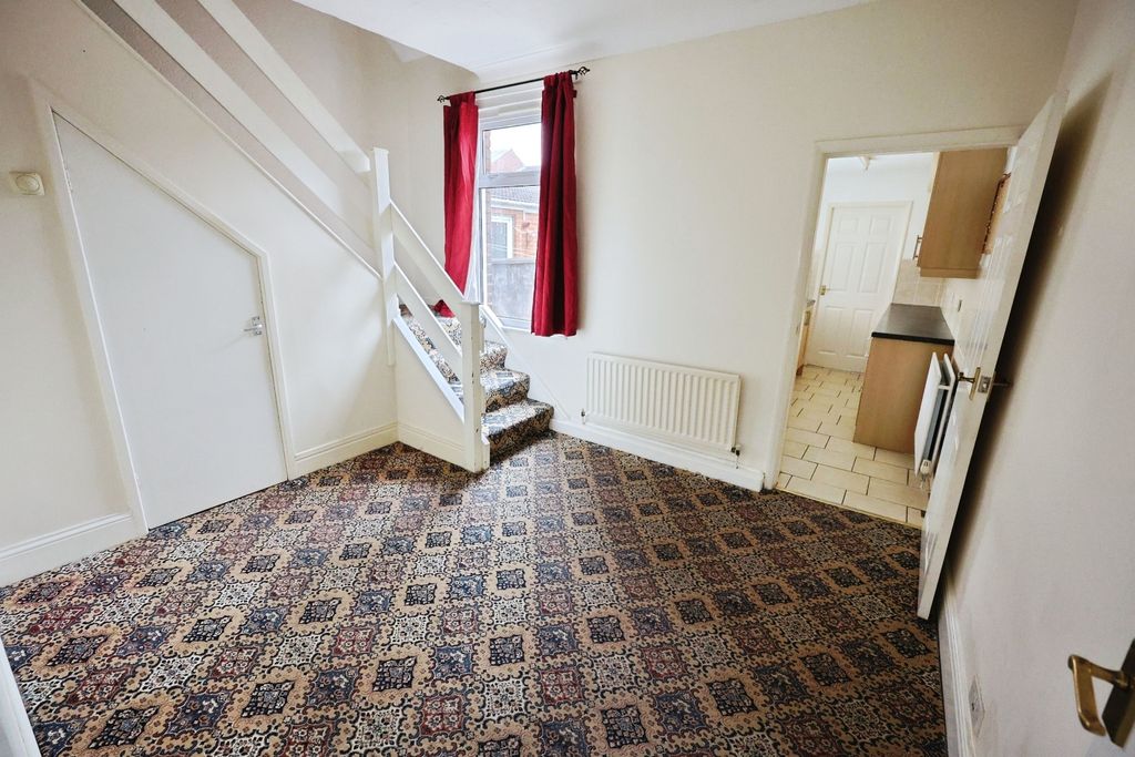 Property photo 3 of 9 Pbox-Img.Jpg