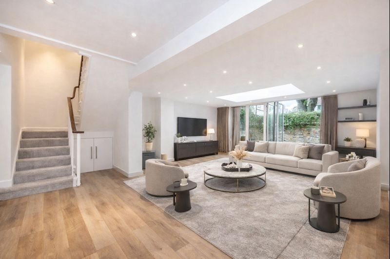 Property photo 3 of 16 Picture No. 28