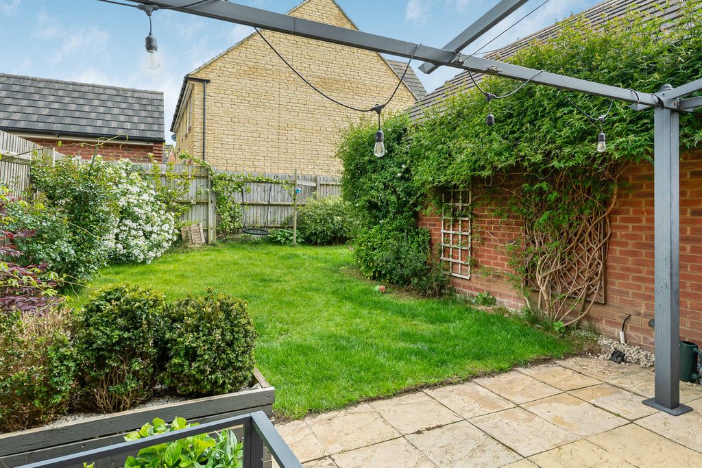 Property photo 3 of 19