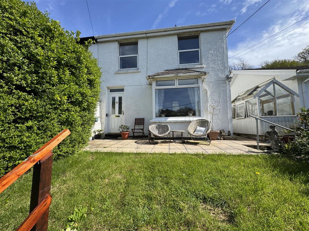 Property photo 1 of 14 Front