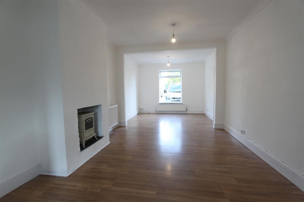 Property photo 2 of 13 Img_0798.Jpg