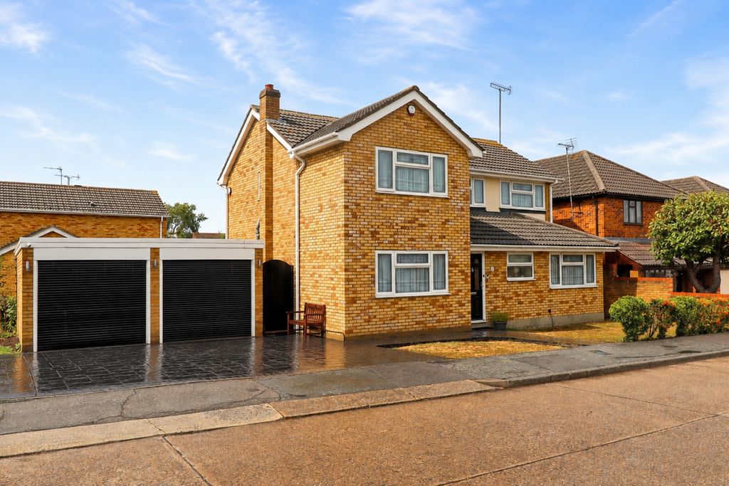 Property photo 1 of 37 Picture No. 03