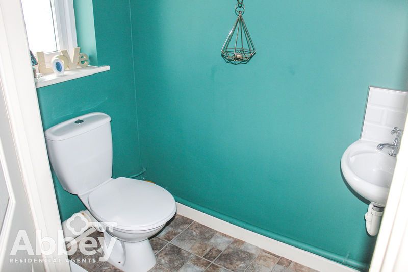 Property photo 3 of 16 Cloakroom