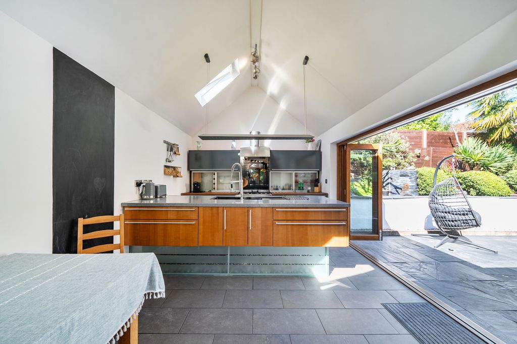 Property photo 3 of 20 1503183-11-6A7F34...