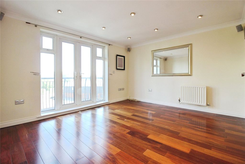 Property photo 3 of 9 Picture No. 04