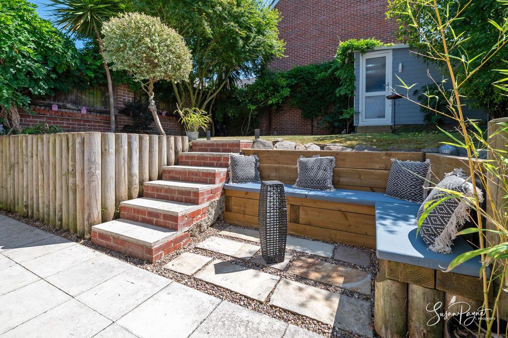 Property photo 2 of 38