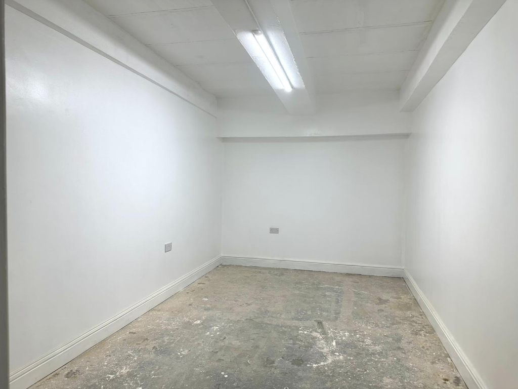 Property photo 2 of 3