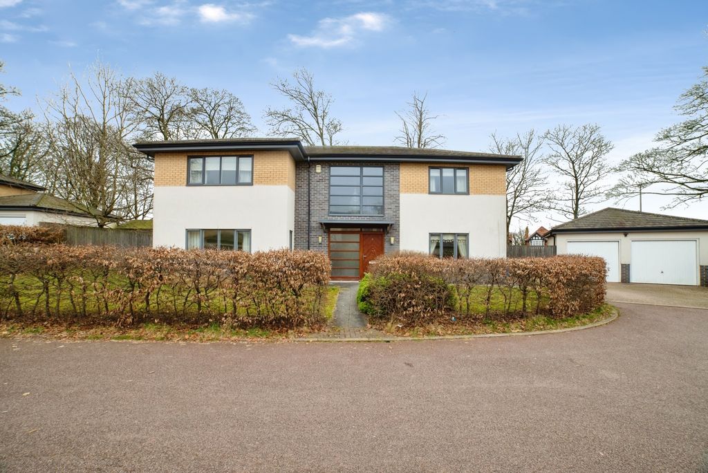 Property photo 1 of 44 Front