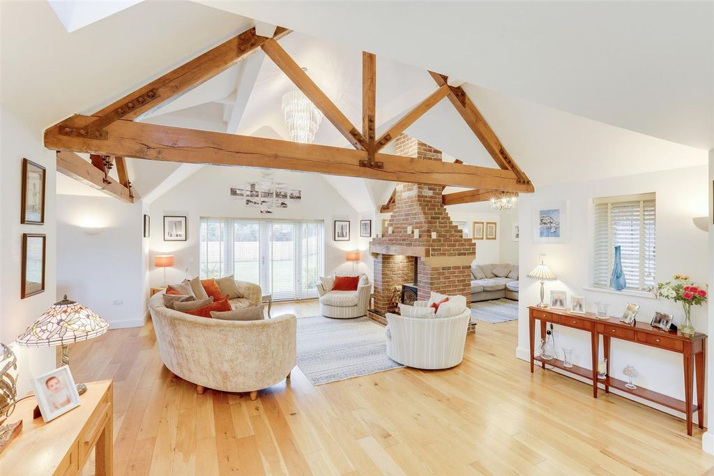 Property photo 2 of 42