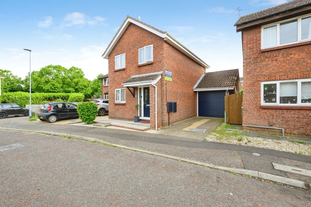 Property photo 1 of 17