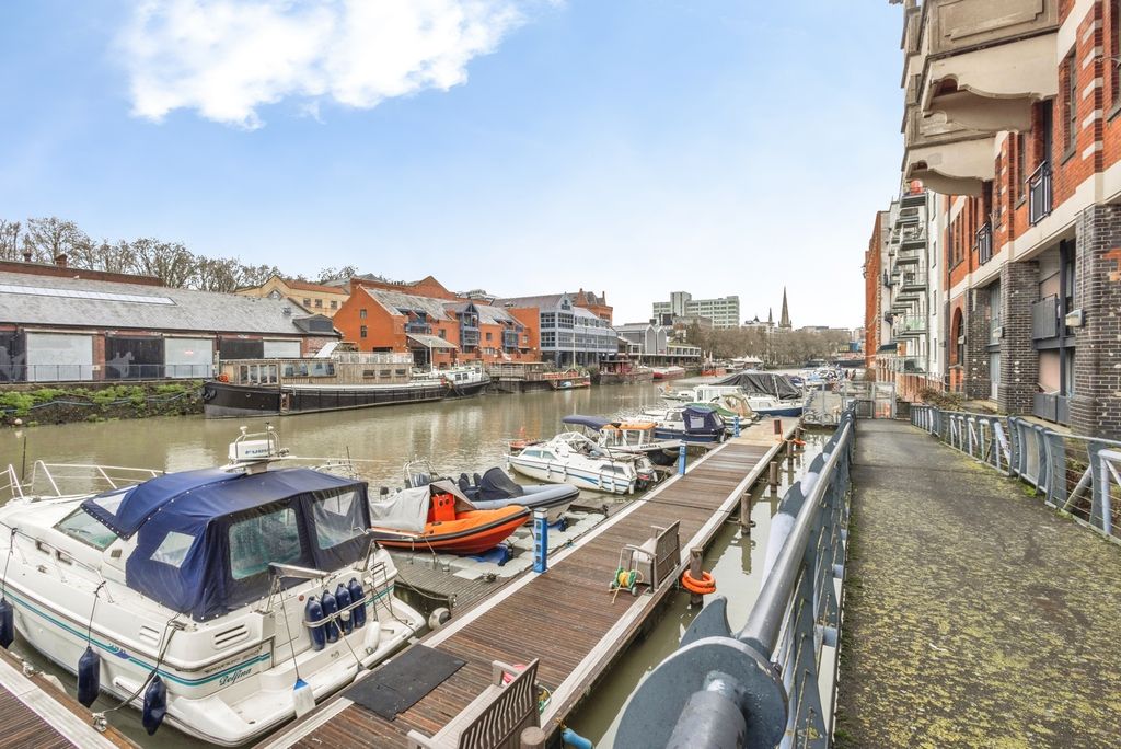 Property photo 1 of 16 Pbox-Img.Jpg