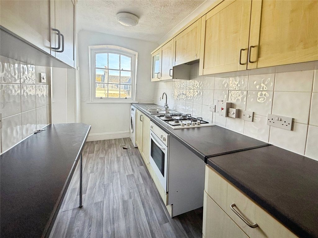 Property photo 2 of 9 Picture No. 24