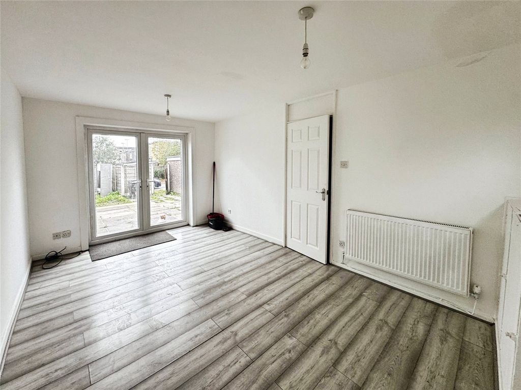 Property photo 2 of 13 Ground Floor