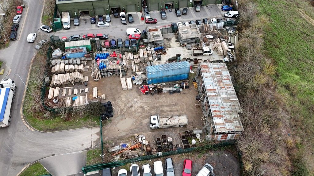 Property photo 3 of 6 Photo 4