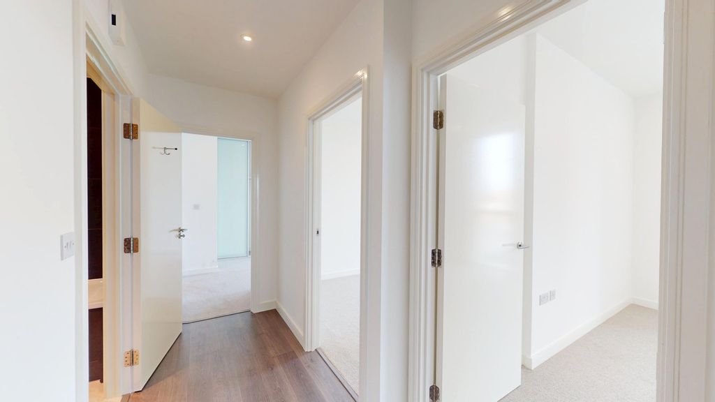 Additional image 7 of 3 bed flat for saleTennyson Apartments, 1 Saffron Central Square, Croydon CR0