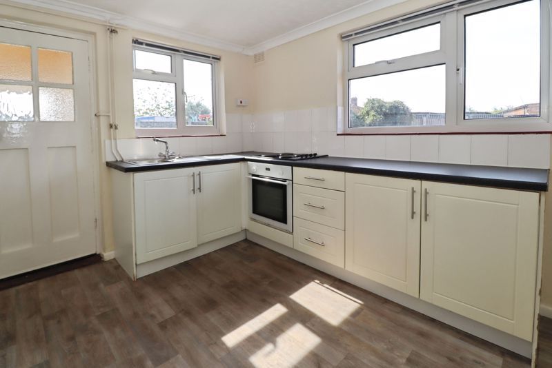 Property photo 3 of 19 De Vere Estate