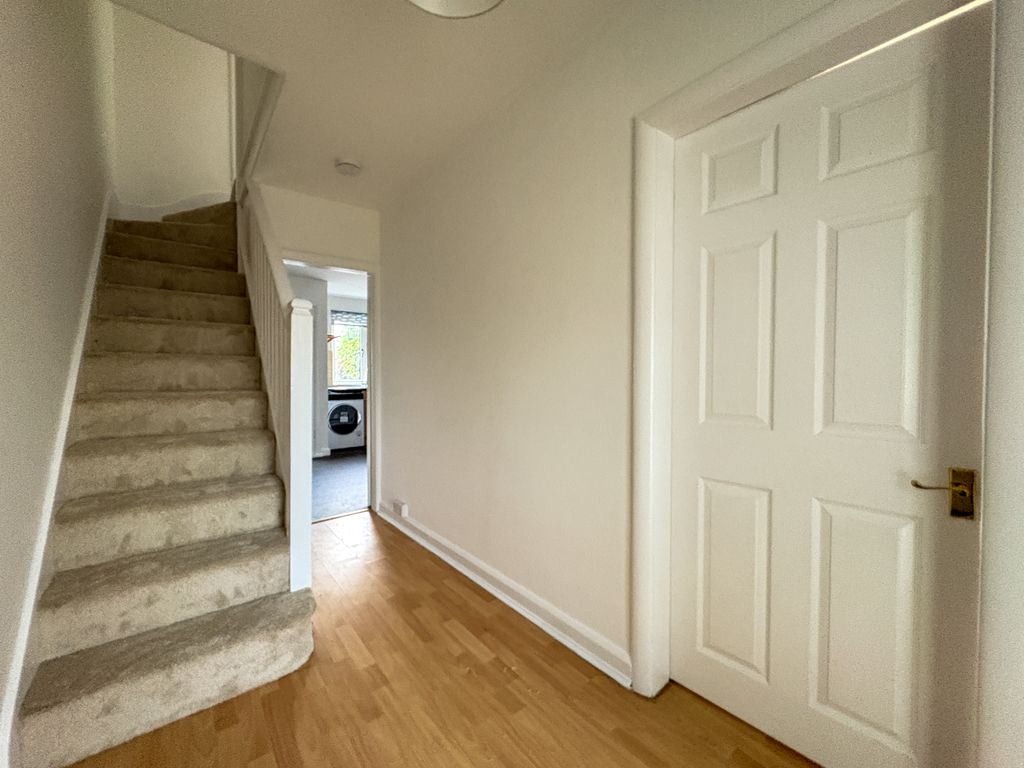 Property photo 2 of 20 Entrance Hallway