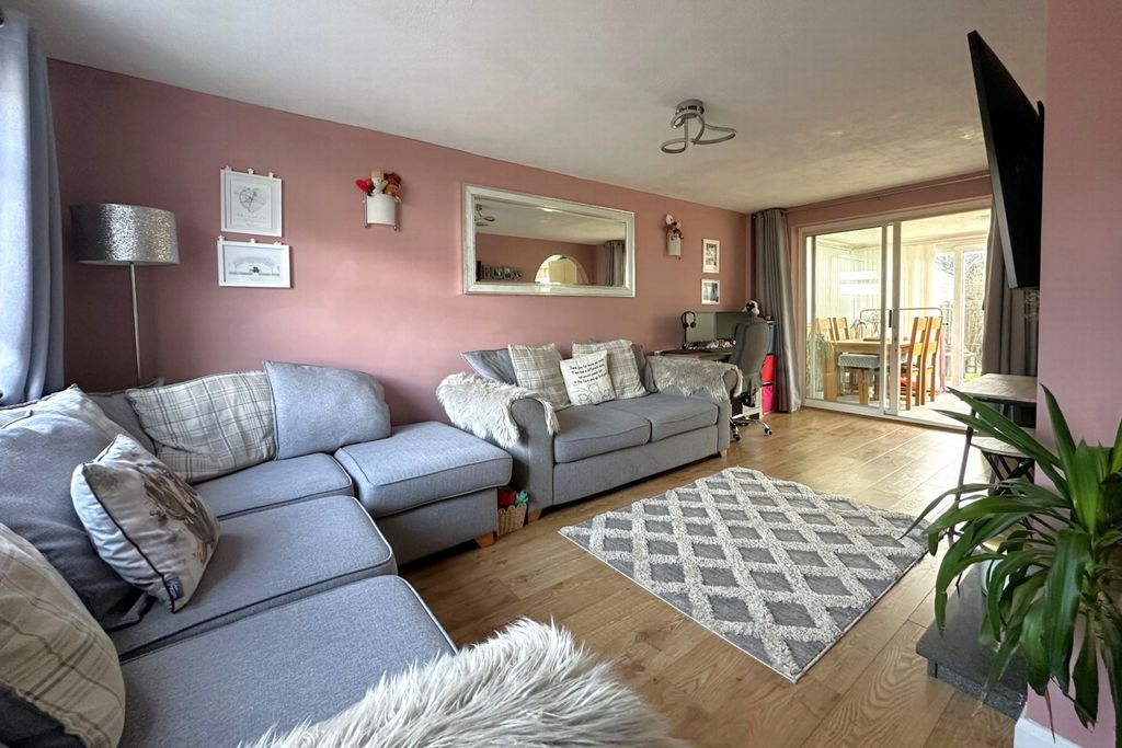 Property photo 2 of 14 Photo 2