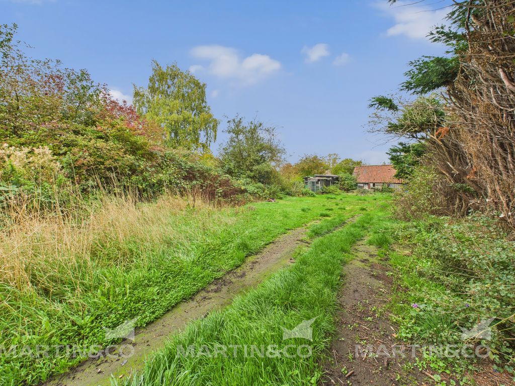 Property photo 2 of 16 Cam02406G0-Pr0524-Still001