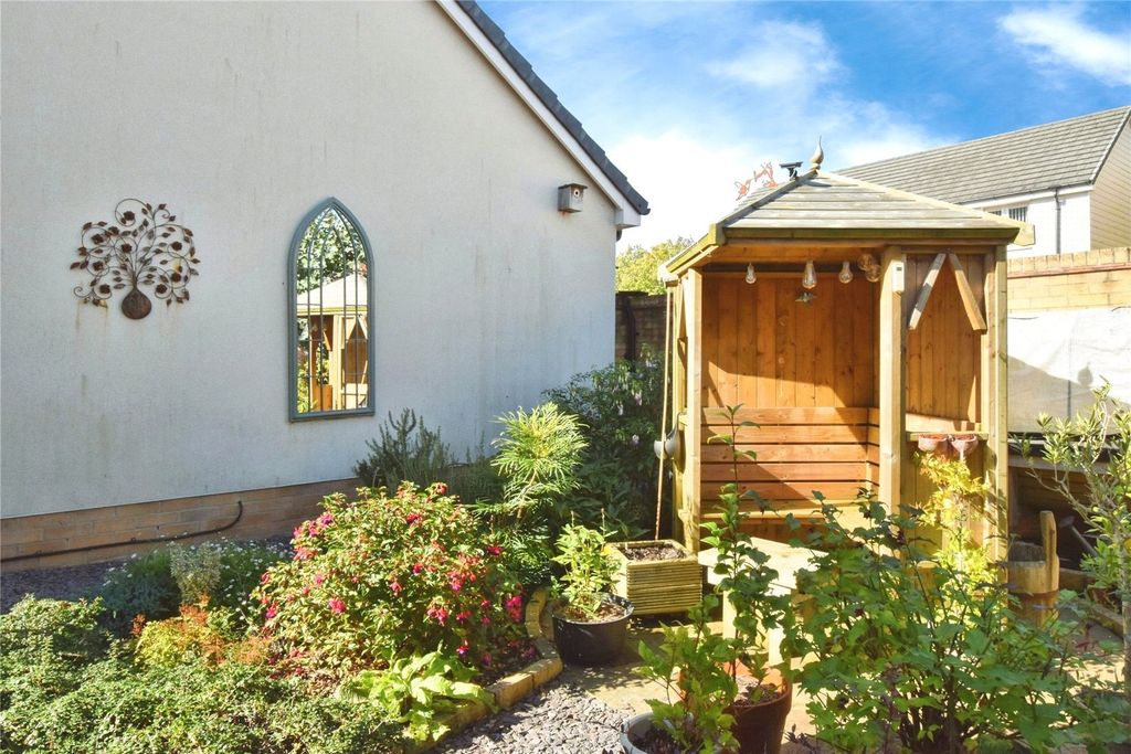 Property photo 3 of 18 Picture No. 04