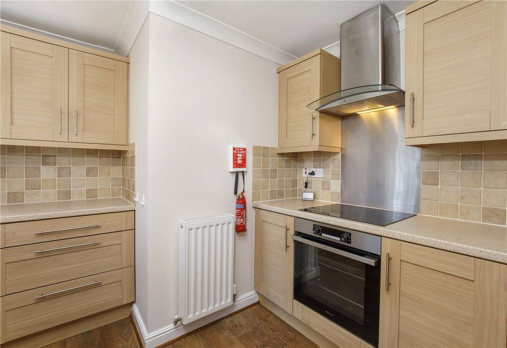 Property photo 3 of 11 Picture No. 15