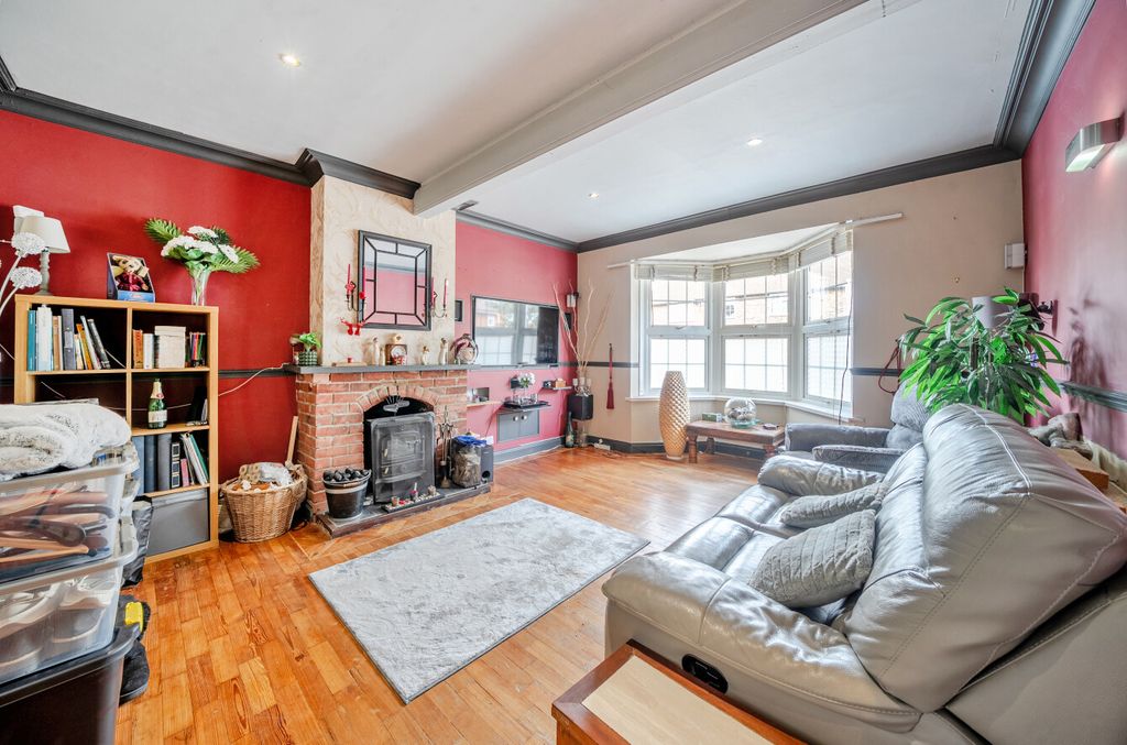 Property photo 3 of 19 1468110-2-6A18667...