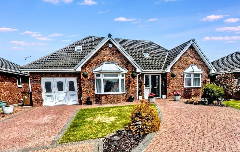 Property photo 1 of 29
