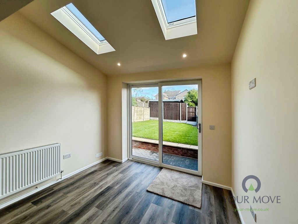 Property photo 3 of 18 Dining Area
