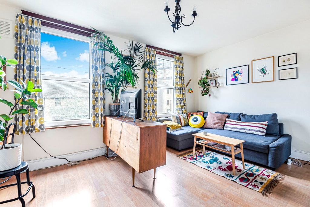 Property photo 1 of 8 Picture No. 10