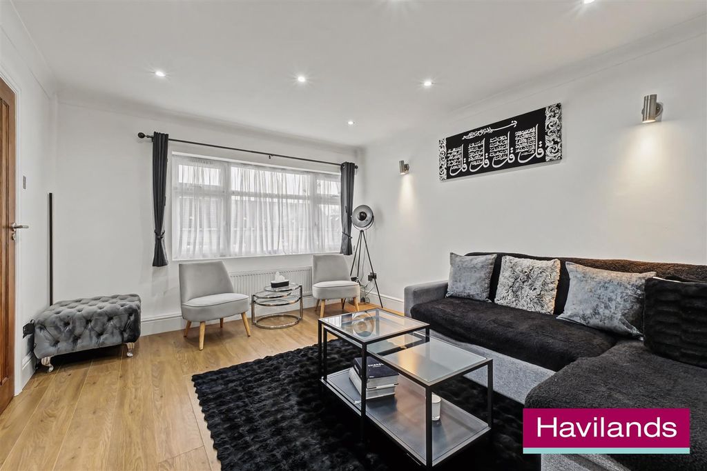 Property photo 1 of 12 Berkeley Gardens N21 2Bd-2.Jpg