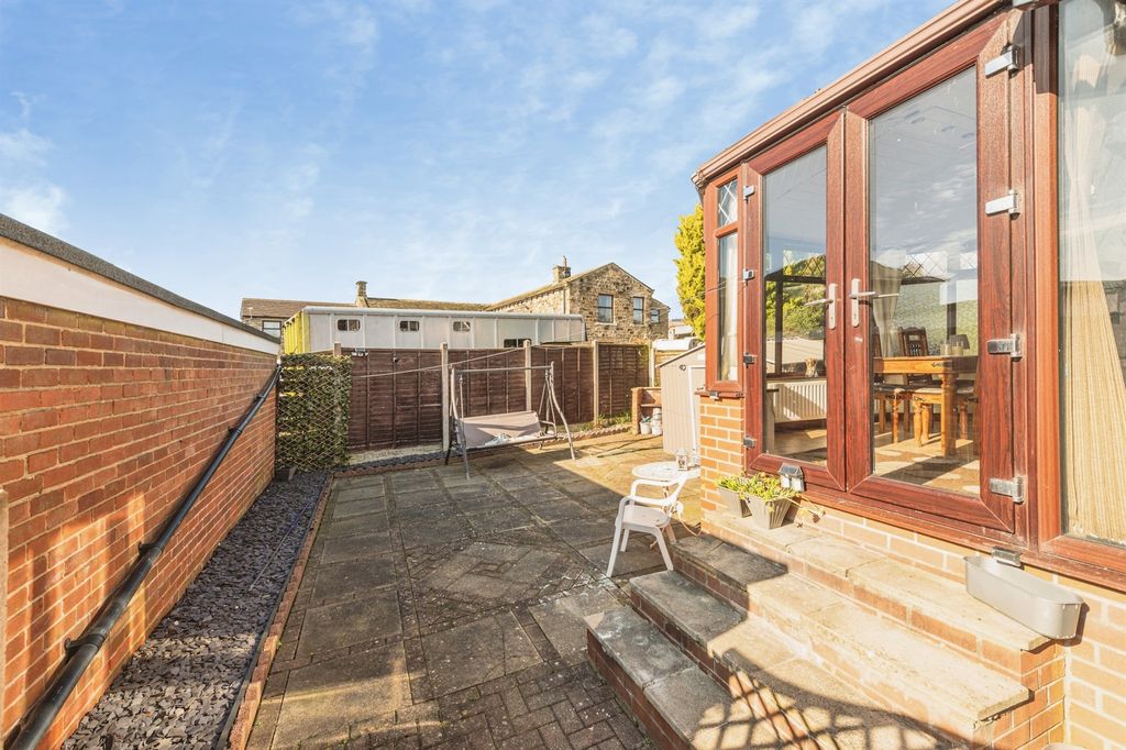 Additional image 10 of 3 bed semi-detached house for saleByron Grove, Dewsbury WF13