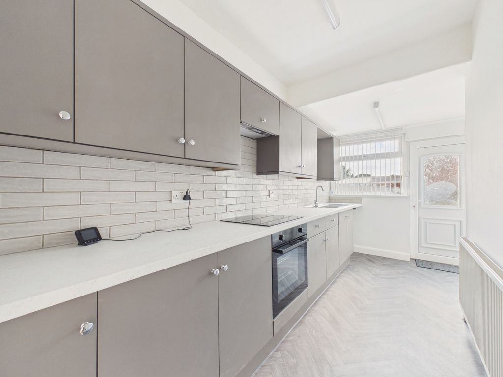 Property photo 3 of 14 5307984