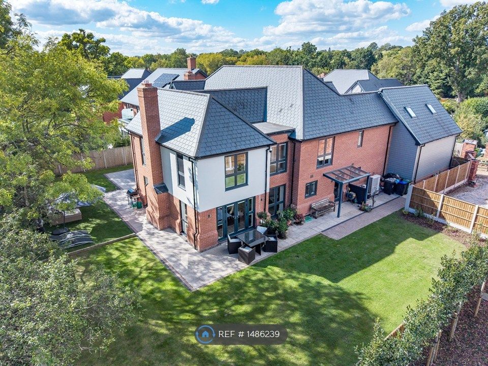 Property photo 2 of 21