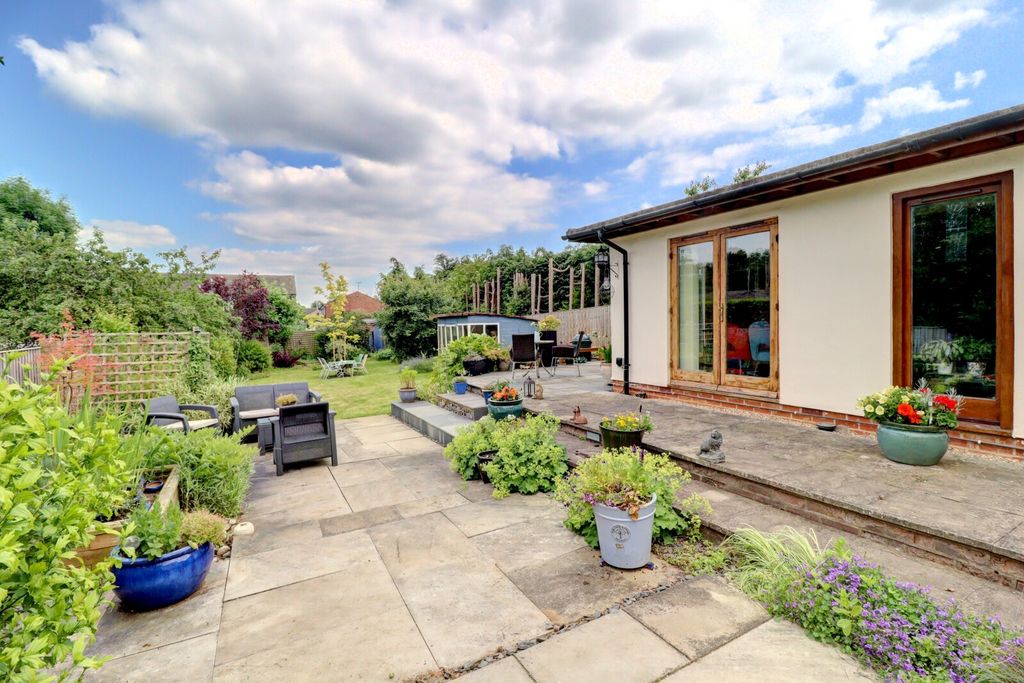 Property photo 2 of 13 Picture No. 11