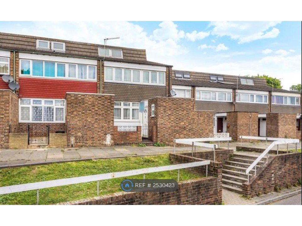 Property photo 1 of 13 Linstead Way