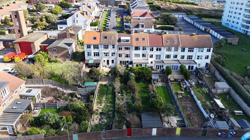 Property photo 1 of 13 Back Garden View