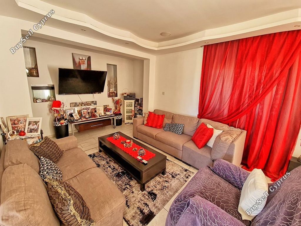 Property photo 3 of 26