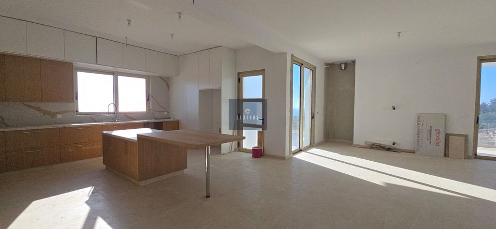 Property photo 2 of 3