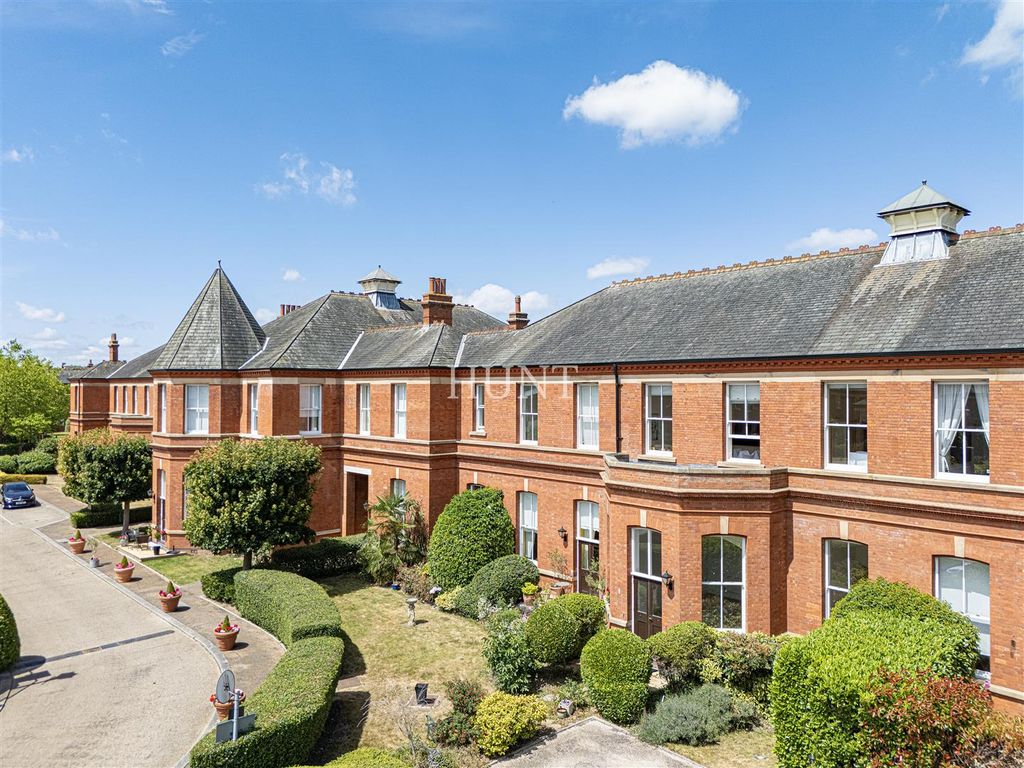 Property photo 1 of 27