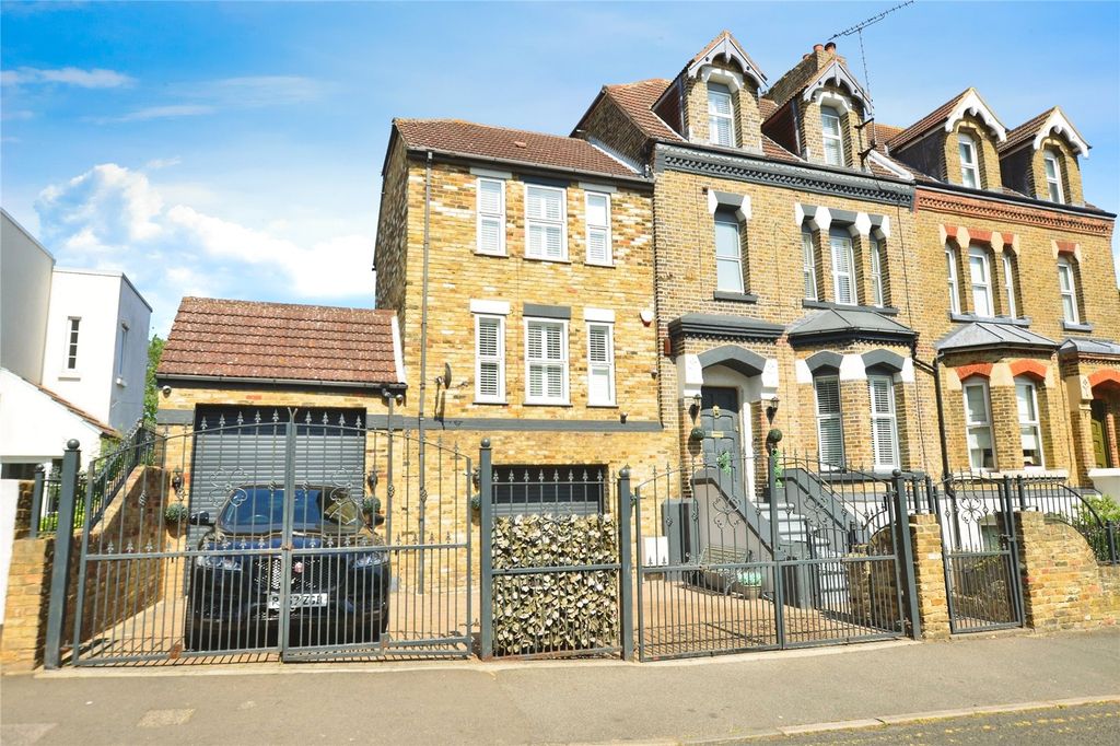Property photo 1 of 22 Picture No. 25
