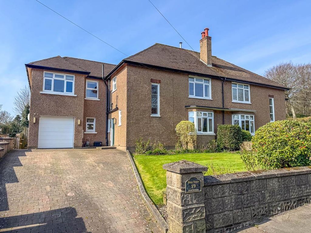 Property photo 1 of 35 19 First Avenue, Douglas (2).Jpg