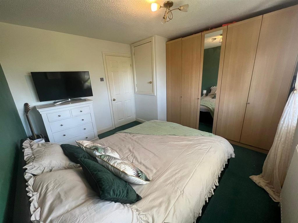Property photo 3 of 12 Bedroom One