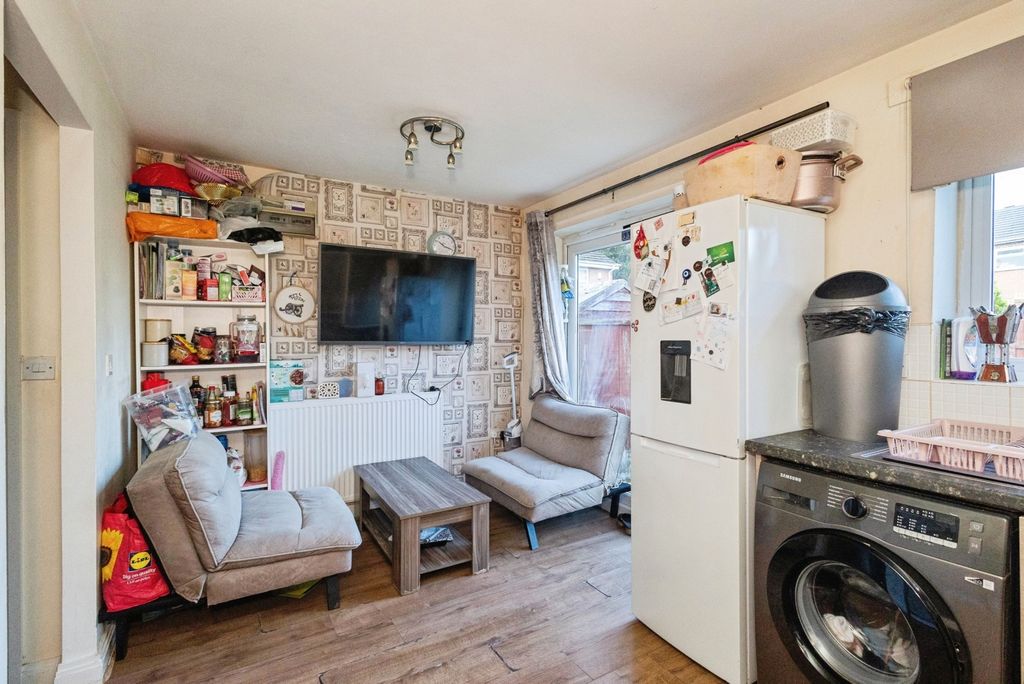 Property photo 3 of 11 Pbox-Img.Jpg