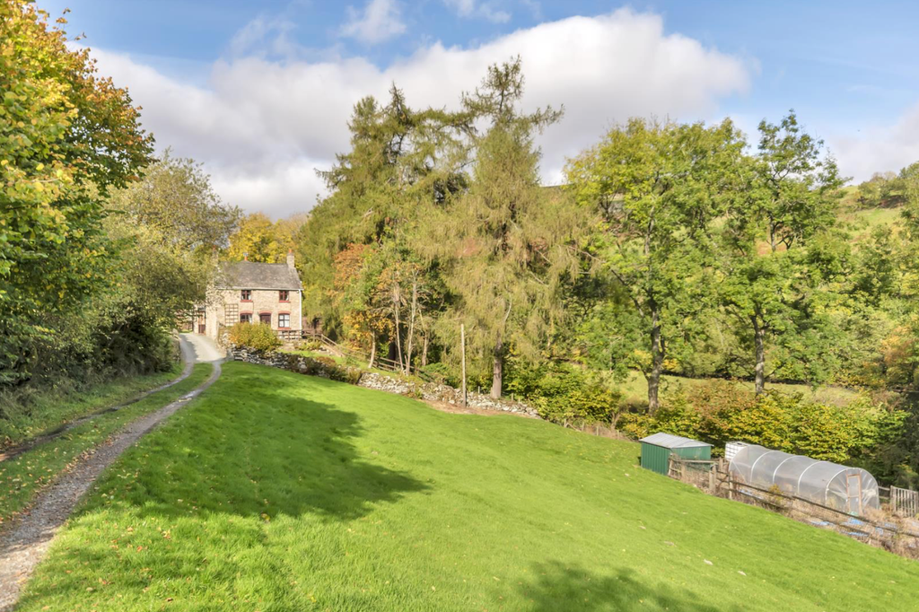 Property photo 1 of 34