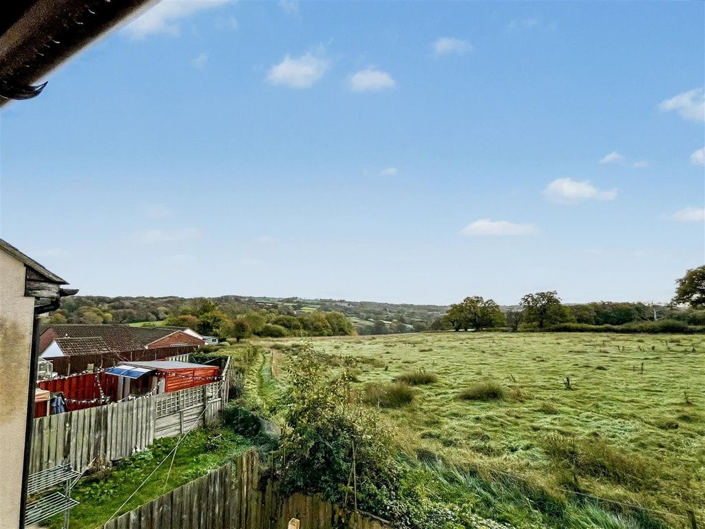 Property photo 2 of 10 View